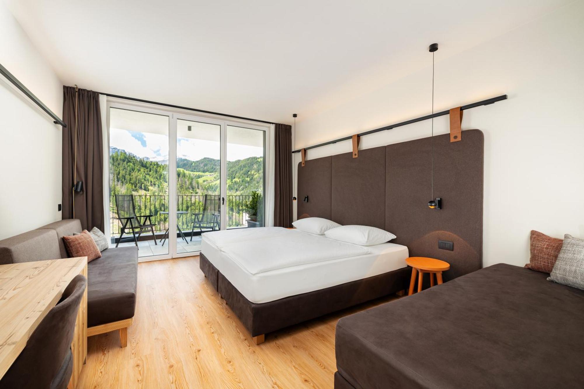 Hotel Alpenrose Dolomites Ла-Валле Экстерьер фото